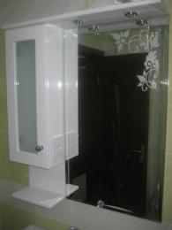 Водоустойчив шкаф за баня с огледало